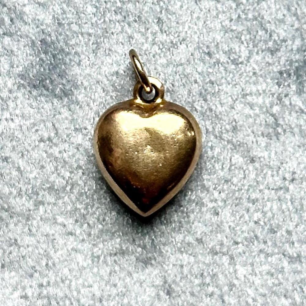 vintage 9k puffed heart charm